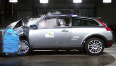 Система безопасности Volvo C30 не доработана