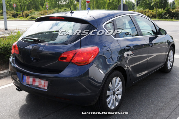 Хетчбэк Opel Astra проходит тесты
