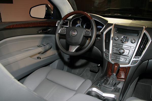 Новый Cadillac SRX появится летом