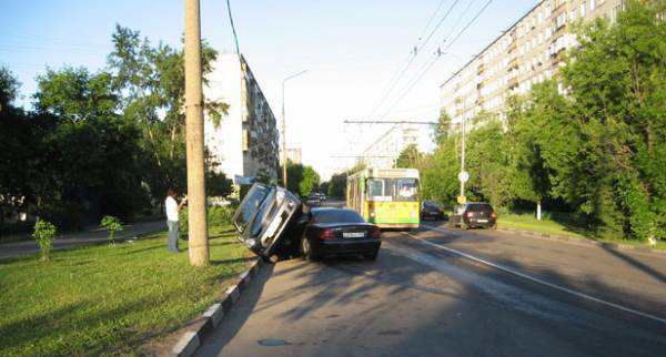 Пьяный покупатель устроил безумный тест-драйв
