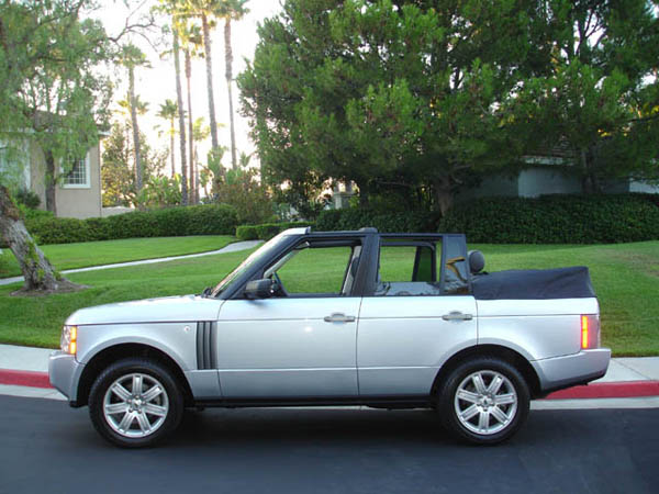 У Range Rover снесло крышу