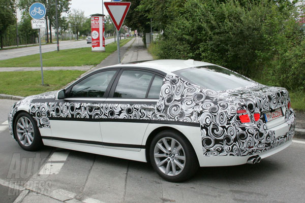 Пятерка BMW скоро обновится