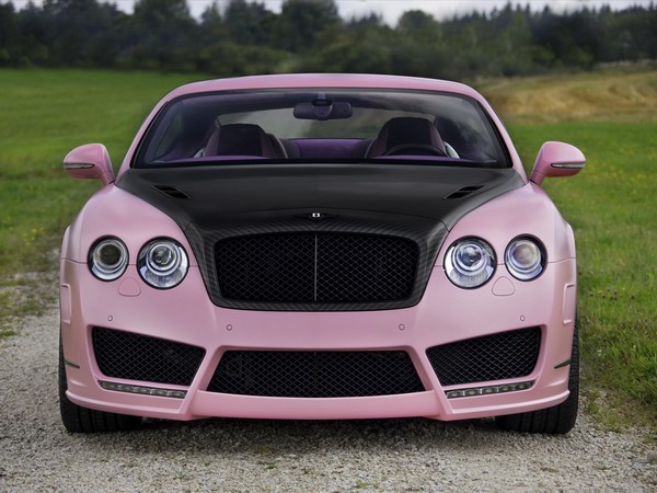 Bentley покрасили в розовый