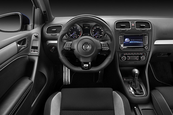 VW представил заряженный Golf