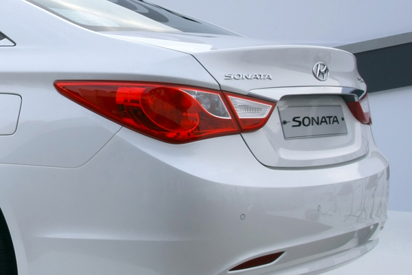 Новую Sonata показали живьем