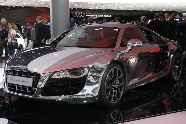 Во Франкфурте показали ослепительную Audi R8