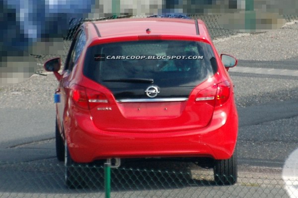 Новый Opel Meriva снял камуфляж