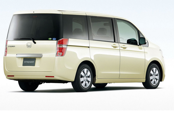 Honda обновила минивэн Step