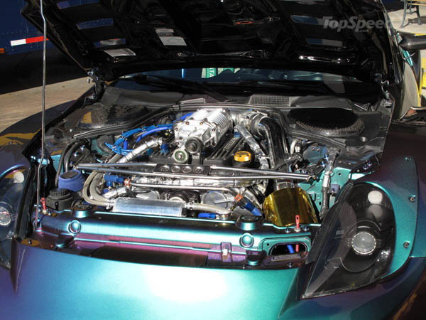 Nissan 350Z превратили в хамелеона