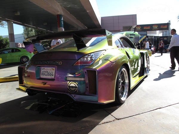 Nissan 350Z превратили в хамелеона