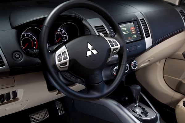 Новый Outlander GT окончательно расскретили