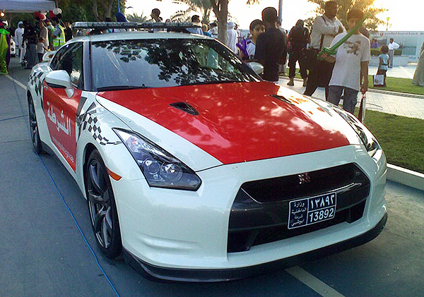 Стражи порядка пересели на GT-R