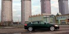 Jaguar XF: "�����" � "��������� ��������"