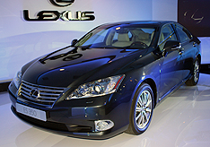 Lexus ES 350: ����� ��� � ������