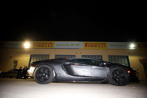 Lamborghini показала наследницу Murcielago