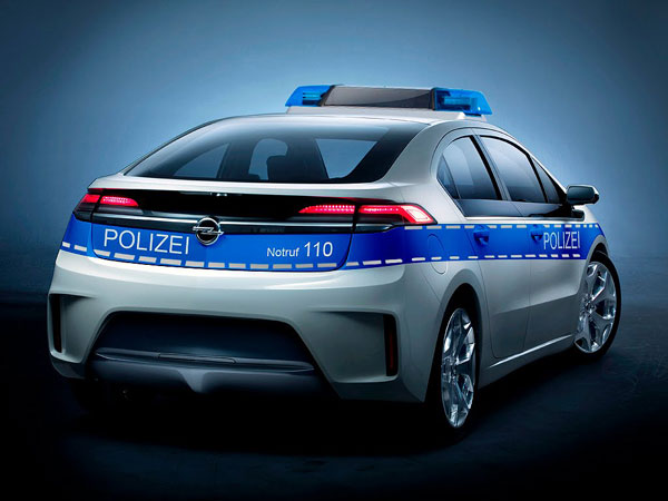 Полицейские будут ездить на электромобилях