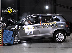 Mitsubishi ASX защитит всю семью
