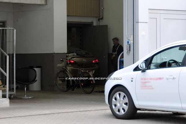 Кабриолет Opel Astra заметили в Германии