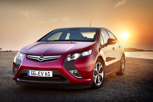 Opel Ampera укрепляет свои позиции в Европе