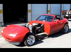 16-����������� Miata ������� �������� Bugatti Veyron