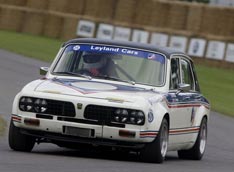 BMW ���������� � ����������� ����������� Triumph