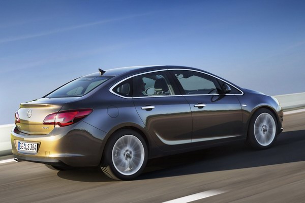 На рынок выходит Opel Astra-седан