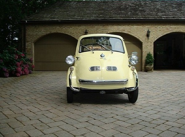 BMW Isetta 300 уйдет с молотка