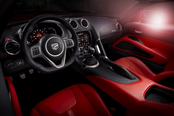 Chrysler гордится своими новыми интерьерами