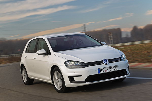 VW покажет в Женеве два новых Golf