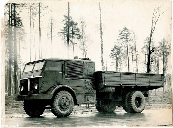 Паровой грузовик родом из СССР