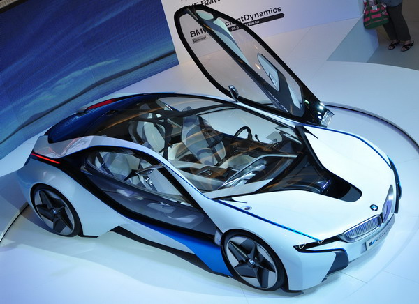 BMW i8 - новый игрок на рынке гибридов