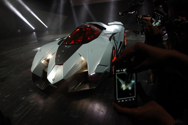 Lamborghini готовится представить наследника Gallardo