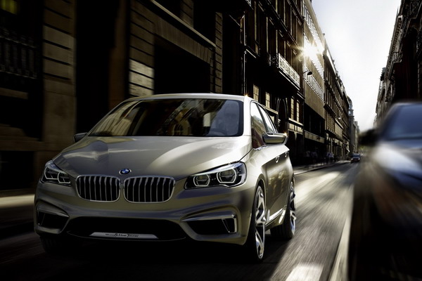 BMW представит свой первый переднеприводный автомобиль