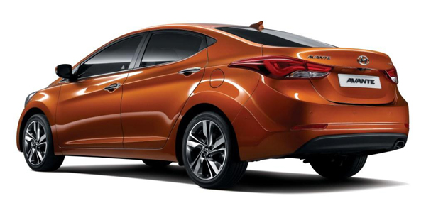 Hyundai показал обновленную Elantra