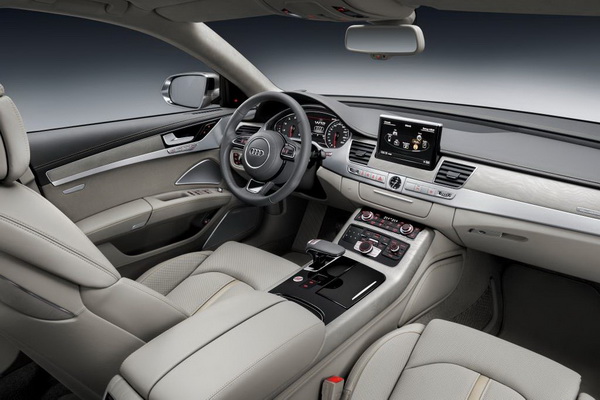 Обновленный Audi A8 предстал во всей красе