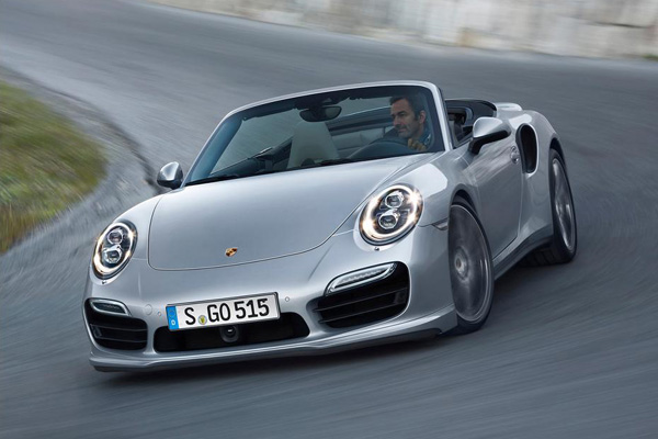 Новые кабриолеты Porsche показали до премьеры