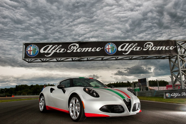 Alfa Romeo 4C удивила всех на Северной петле