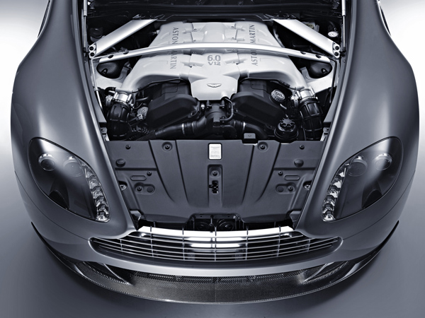 Aston Martin против гибридов