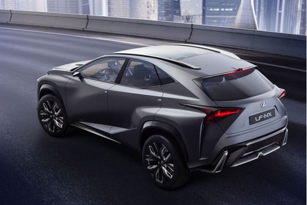 Lexus представит в Токио свой первый турбомотор