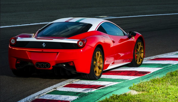 Ferrari посвятил 458 Italia Ники Лауде