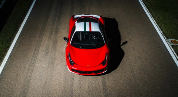 Ferrari посвятил 458 Italia Ники Лауде
