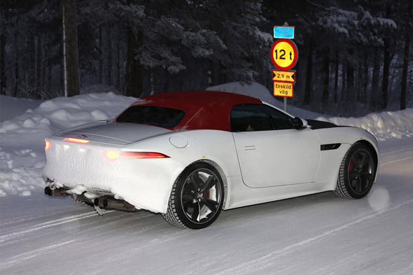 Jaguar тестирует F-Type с 4-цилиндровым мотором