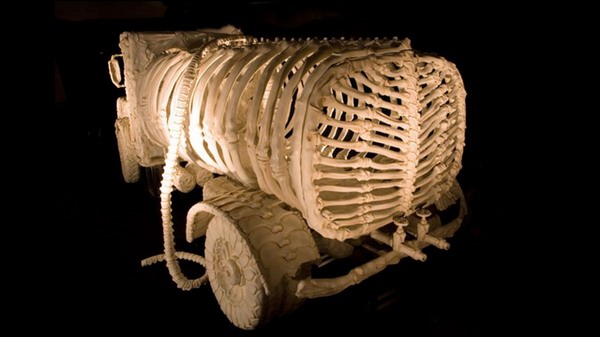 Индийский художник создает скелеты автомобилей