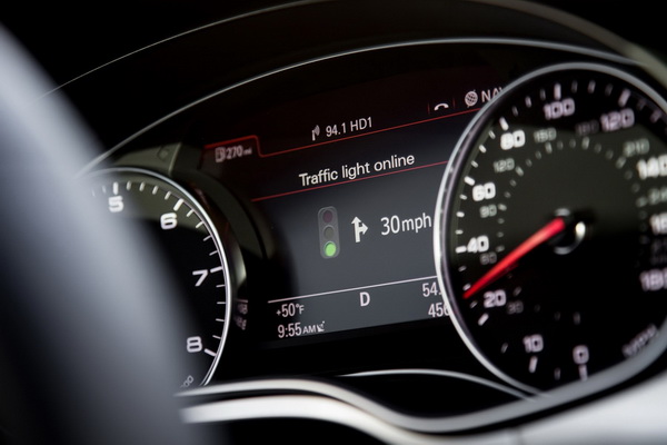 Система Audi Connect умеет взаимодействовать со светофорами