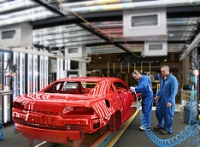 Рабочих завода GM не устраивает 10-часовая смена