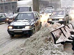 Снегопад принес в Москву бесконечные пробки