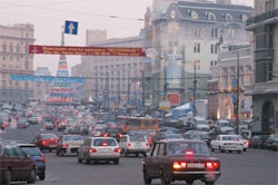 Москва задыхается в предпраздничных пробках