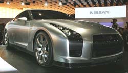 Новый Nissan Skyline GT-R выходит на рынок