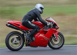 Ducati возвращается к модели 916