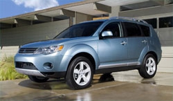 Mitsubishi Outlander представлен на автошоу в Нью-Йорке